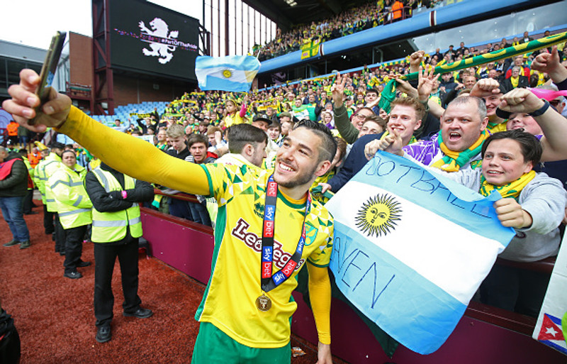Emi Buendia (Norwich) - Argentínumaðurinn öflugi hefur verið orðaður við Leeds og Aston Villa.