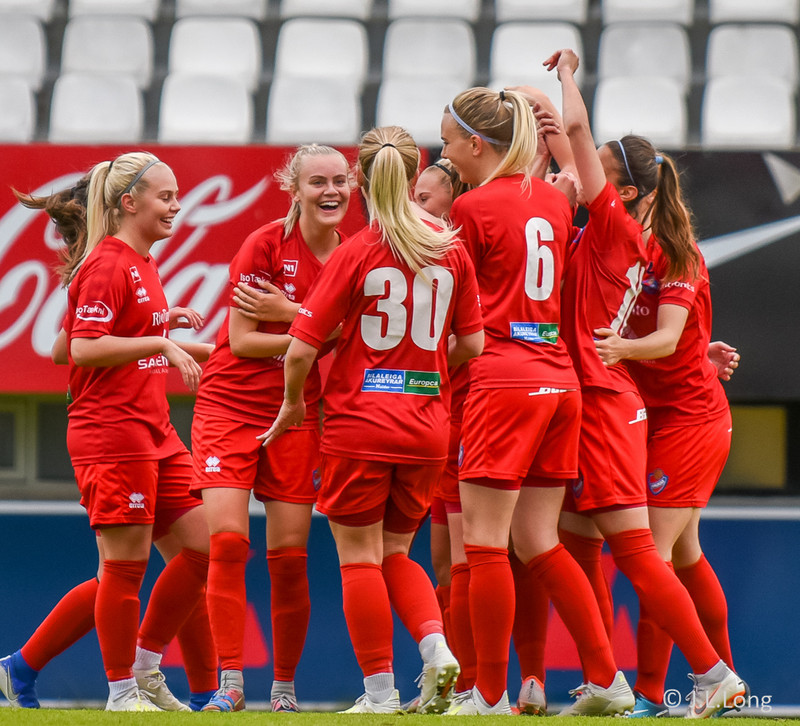 Myndaveisla: Haukar fóru létt með FH