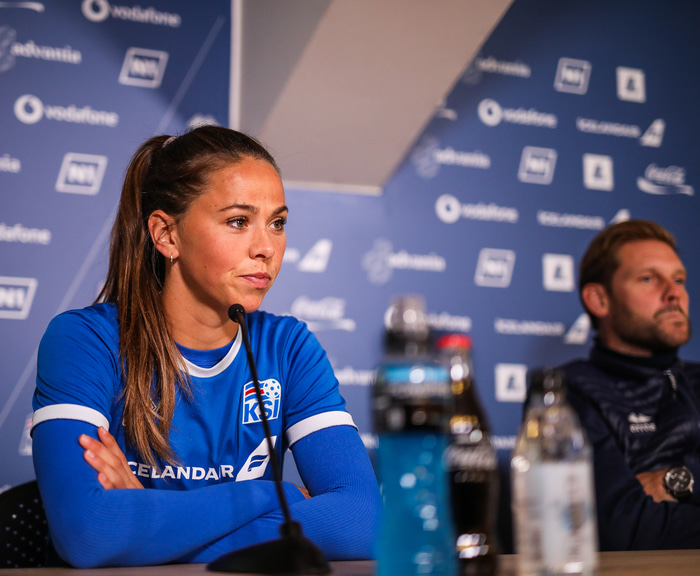 Sara Björk er á toppnum í Þýskalandi með Wolfsburg.