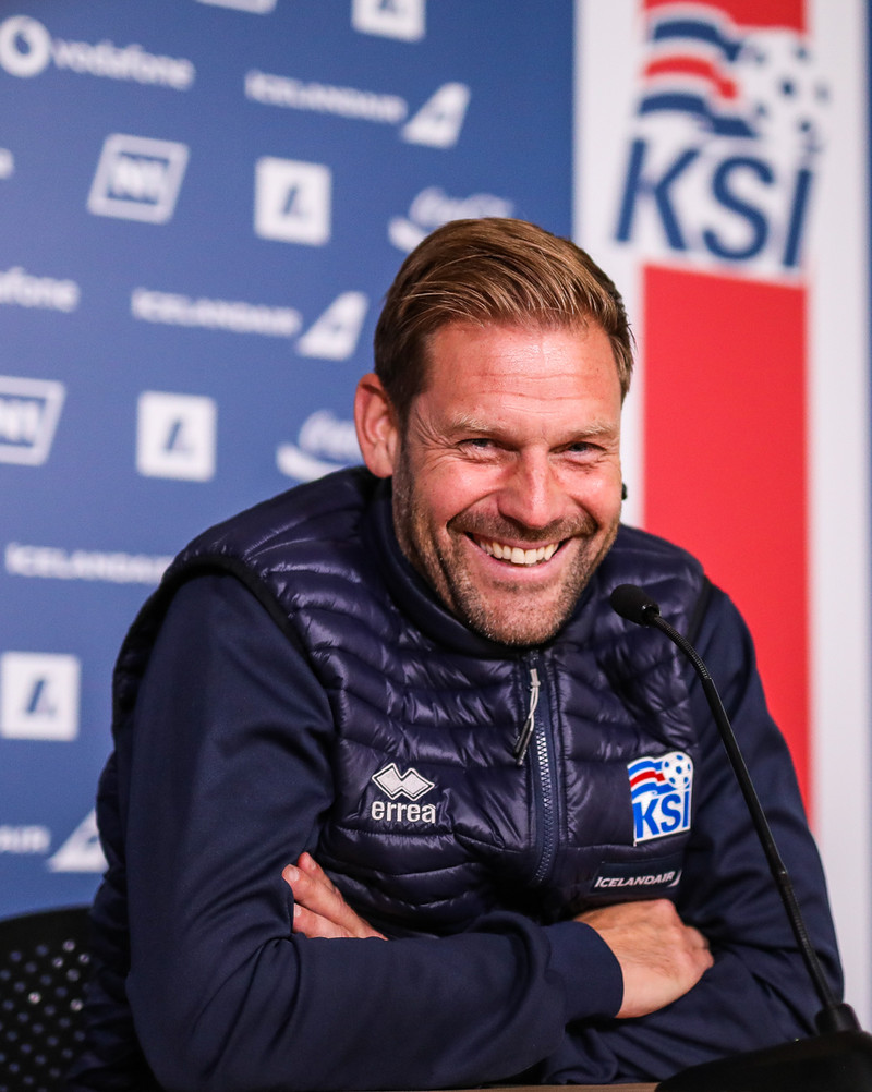 Jón Þór hvetur alla til að mæta á völlinn.