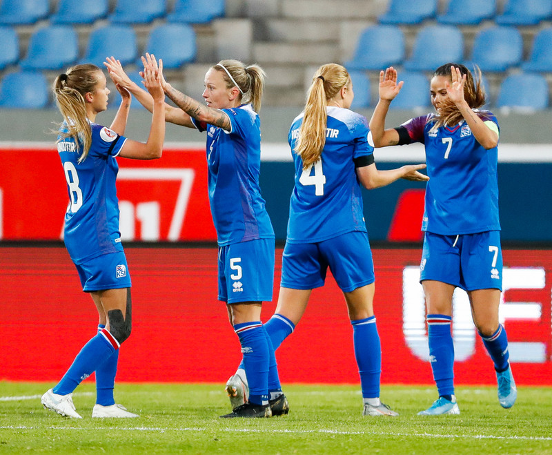 Heimavöllurinn: Leiðin til Englands er hafin