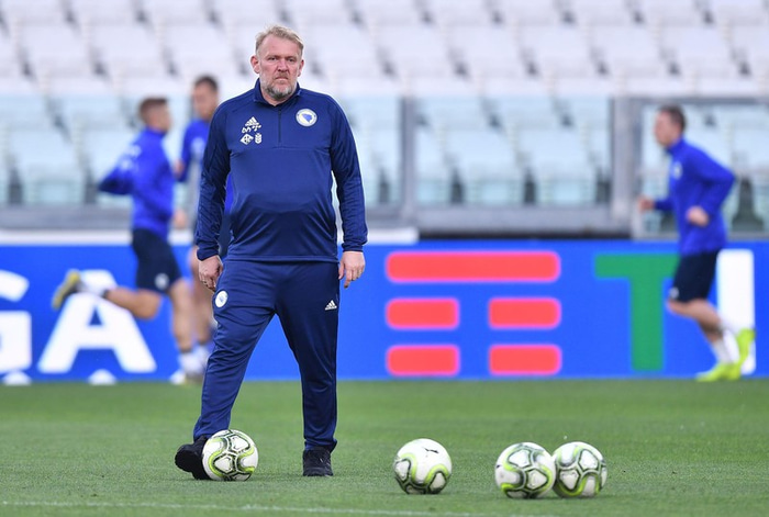 Robert Prosinecki greindi frá því að hann væri hættur í viðtali eftir leik