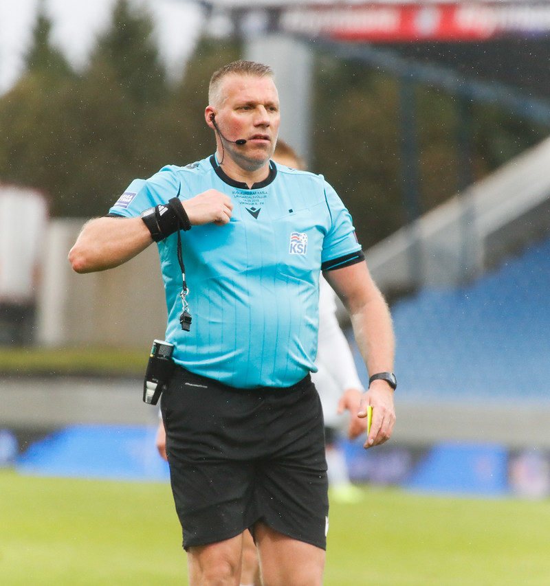 Pétur Guðmundsson dæmdi leikinn.