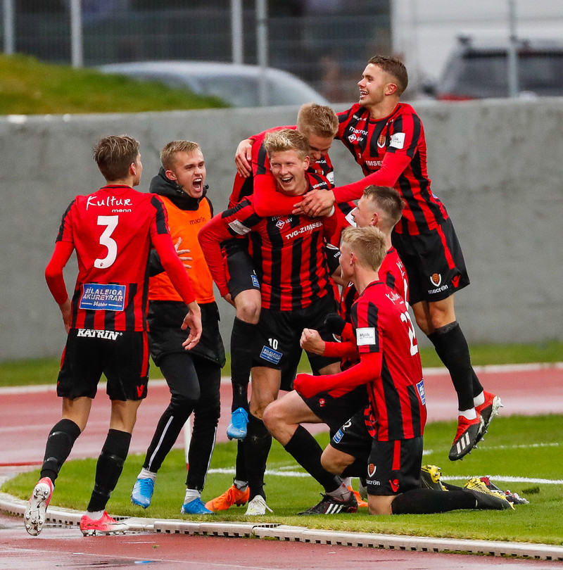 Víkingur tekur yfir æfingar yngri flokka í Safamýri í haust