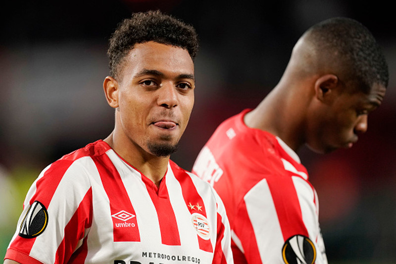Er Donyell Malen aftur á leið til Arsenal.
