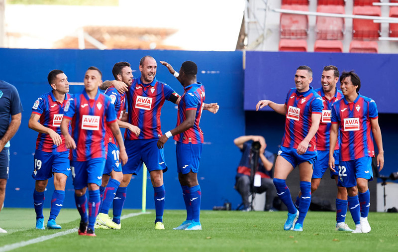 Eibar heldur sér uppi.