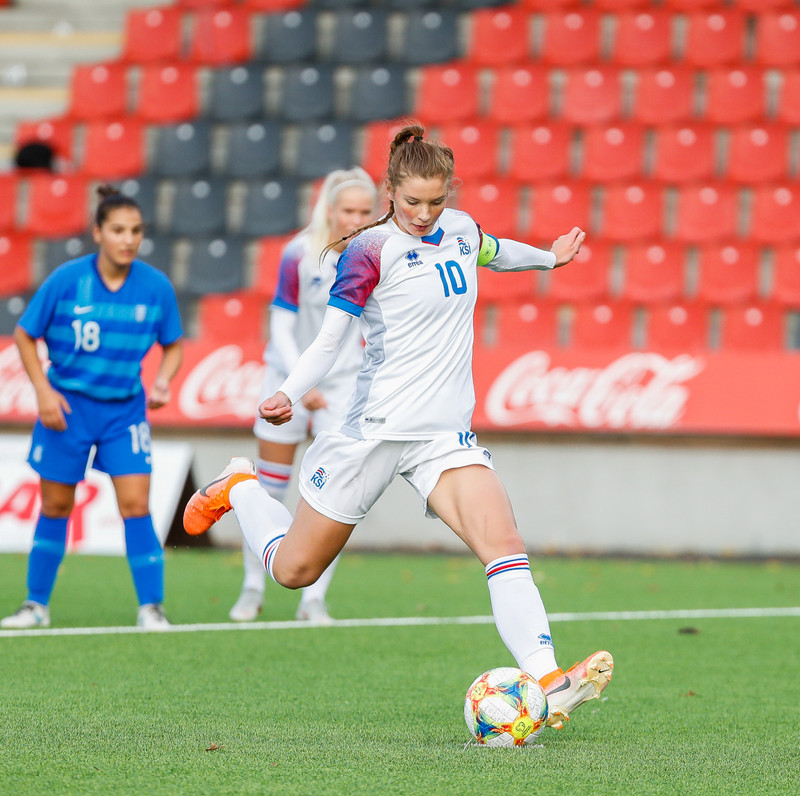 Númer tíu á vítapunktinum. Eitthvað kunnulegt við þetta.