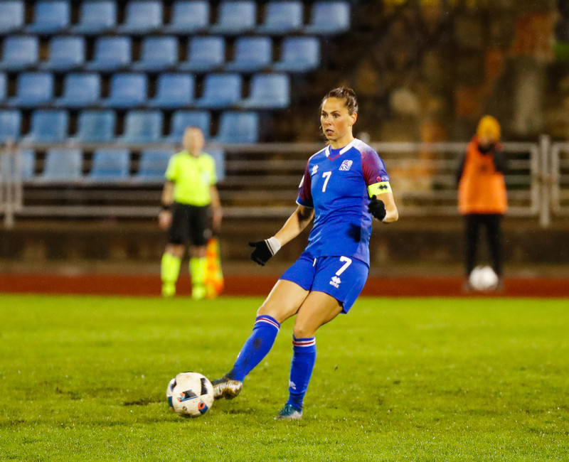 Þýskaland: Sara Björk gerði tvö af fimm mörkum Wolfsburg