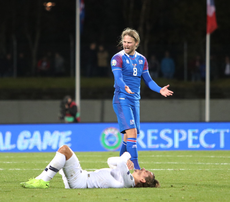 Birkir Bjarnason kemur við sögu í vinsælustu fréttunum.