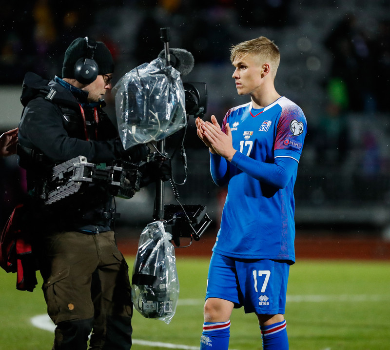 Ísak talaði við Arnór Sigurðsson áður en hann valdi að fara til Svíþjóðar. Arnór var seldur frá Norrköping frá CSKA Moskvu í Rússlandi árið 2018.