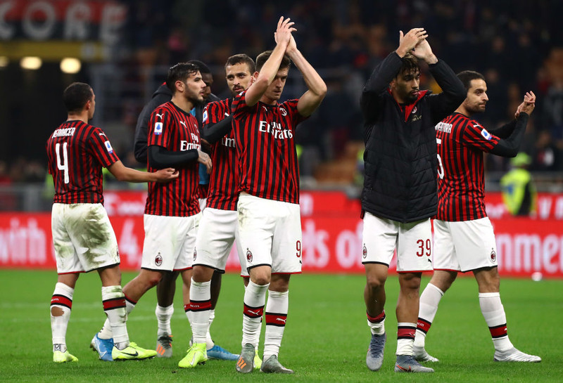 AC Milan dregur sig út - Þrjú félög eftir