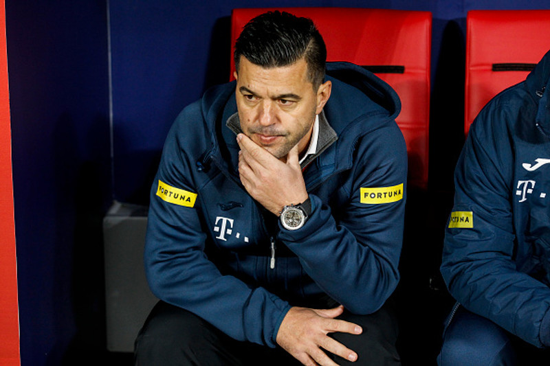 Cosmin Contra var rekinn.