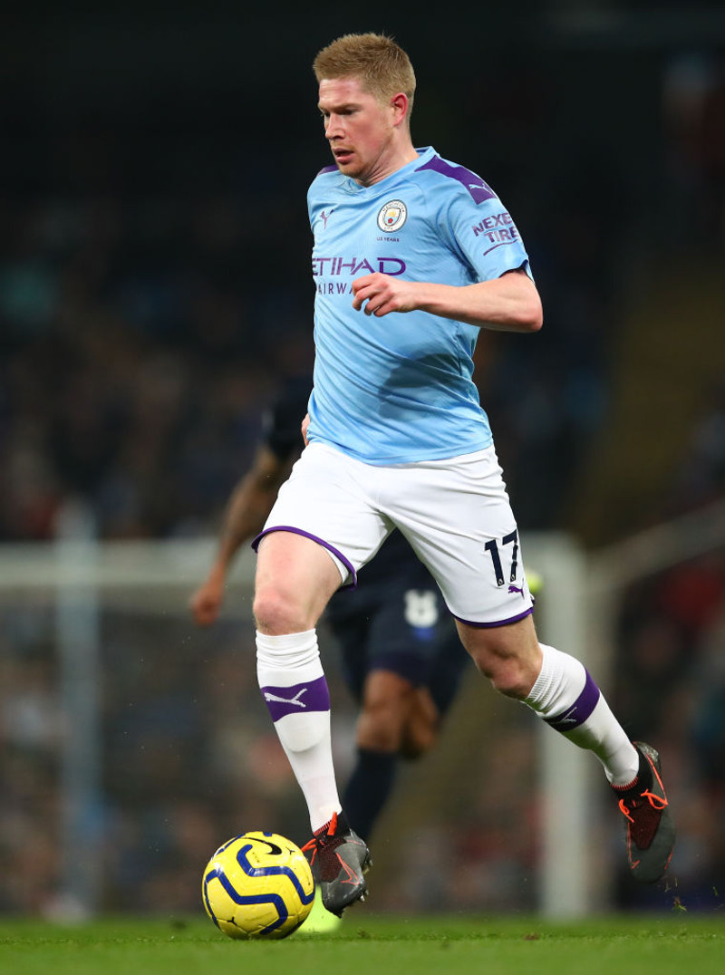 De Bruyne býst við lokuðum leik gegn Aston Villa