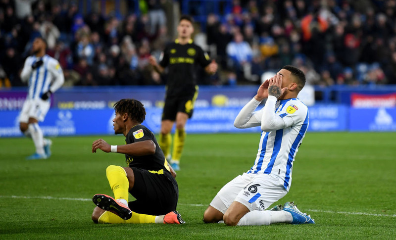 Championship: Brentford og Fulham halda pressunni uppi