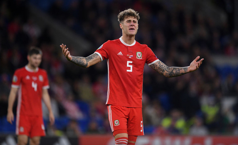 Joe Rodon (Swansea) - Miðvörður í landsliði Wales. Er á óskalista Tottenham. Leicester hefur líka augastað á honum.