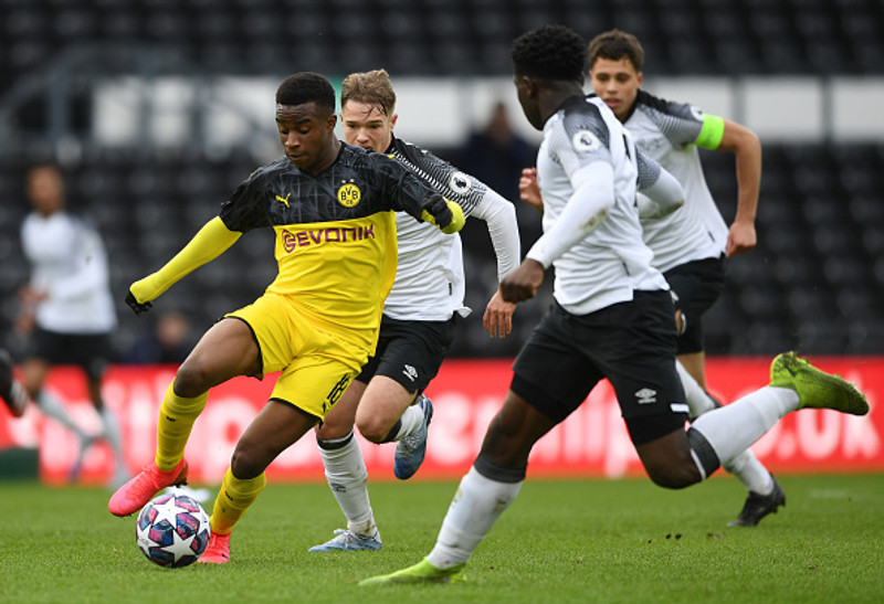 Spilar sextán ára Moukoko með aðalliði Dortmund?