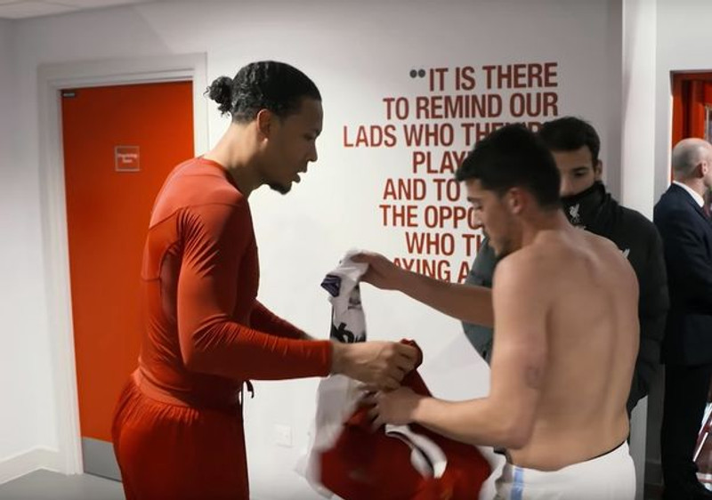 Van Dijk skipti við Fornals.