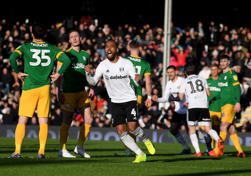 Championship: Brentford og Fulham halda pressunni uppi