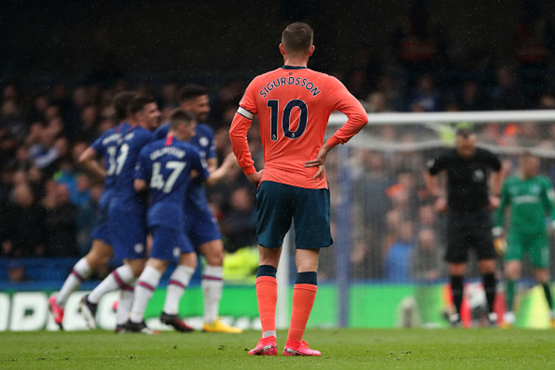 Nefnir Gylfa sem einn af þeim sem Everton á að losa sig við