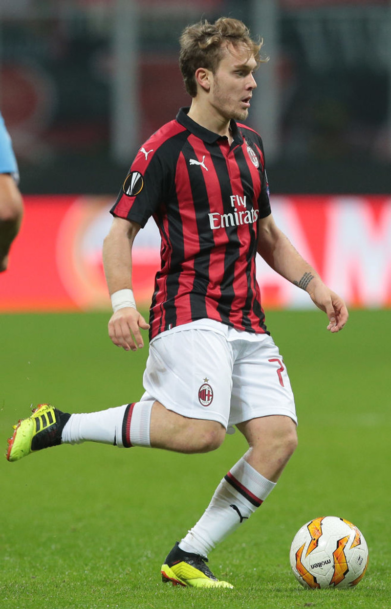 #1 Alen Halilovic. Félagaskipti sem áttu engan vegin rétt á sér þegar Halilovic var fenginn frítt. Hann var talinn einn efnilegasti leikmaður heims þegar Barcelona keypti hann en hafði ekki náð að blómstra hjá Hamburg og Las Palmas, það átti að segja nóg. Halilovic hefur enn ekki spilað leik í deildinni en á þrjá leiki í Evrópudeildinni. Hann er enn á samning en er á láni hjá Heerenveen. Fenginn frítt en aftur engin not fyrir leikmanninn.