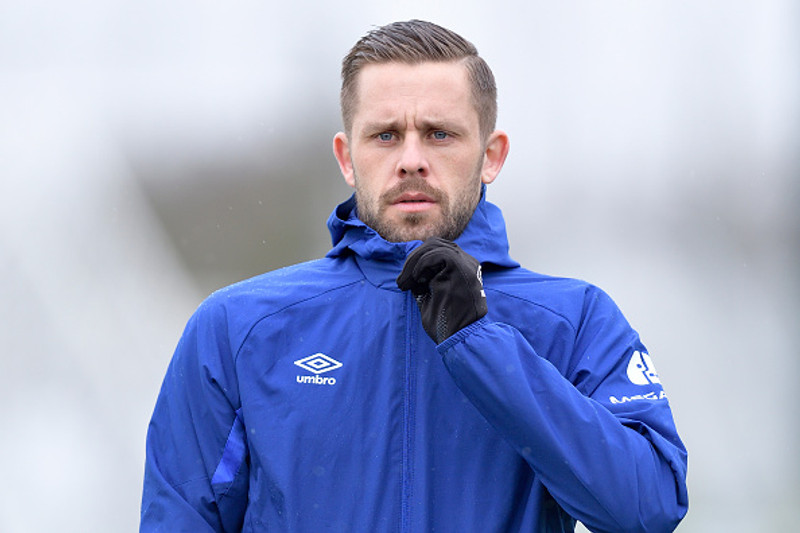 Gylfi byrjar að öllum líkindum á morgun