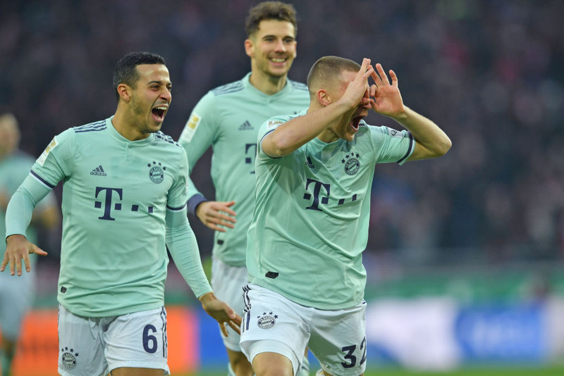 Joshua Kimmich fagnar marki á tímabilinu