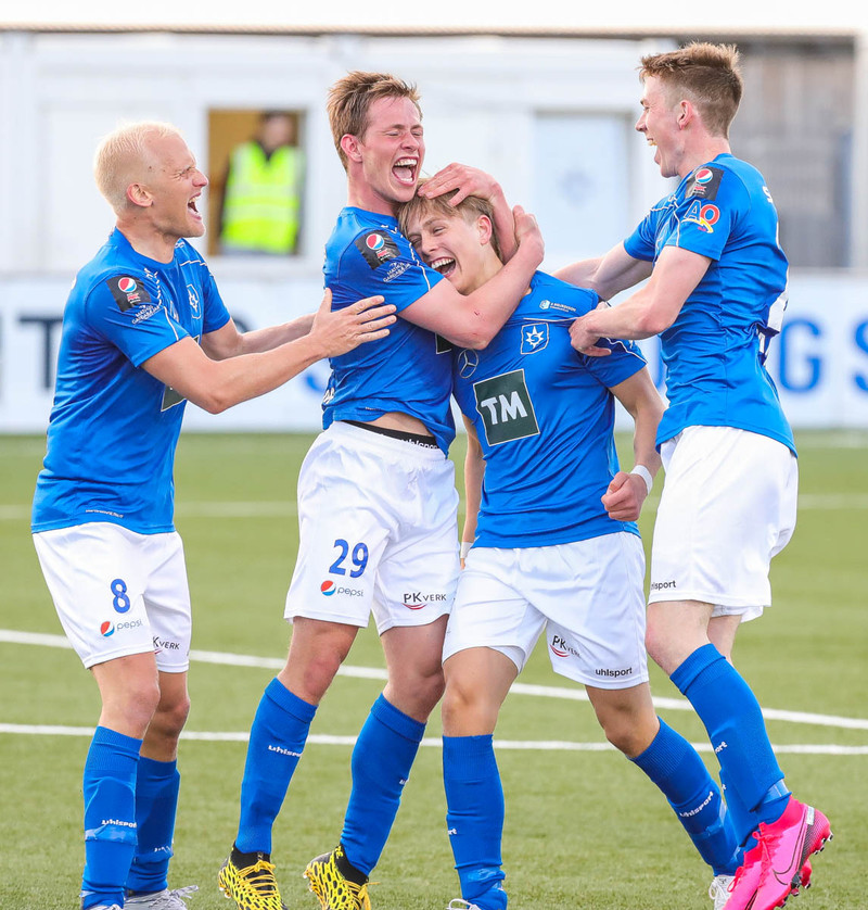 Stjörnumenn fagna sigurmarki Ísaks Andra.