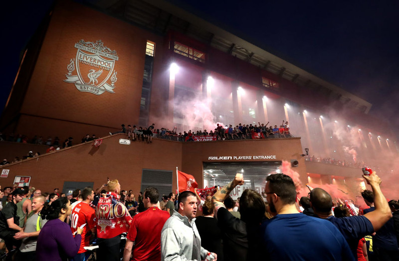 Fyrir utan Anfield, heimavöll Liverpool.