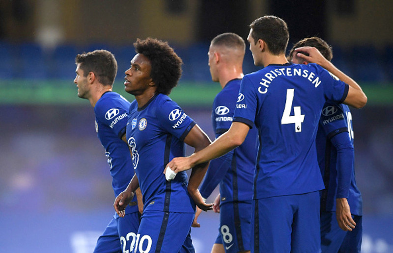 England: Chelsea aftur upp fyrir Manchester United