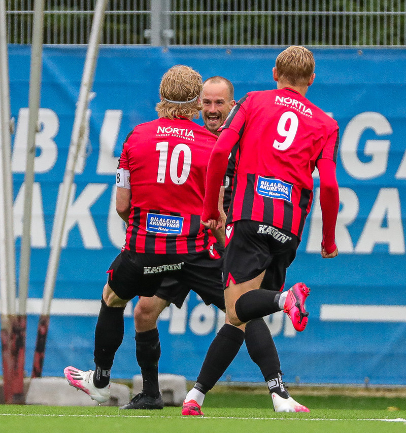 Myndaveisla: Valur burstaði Víking