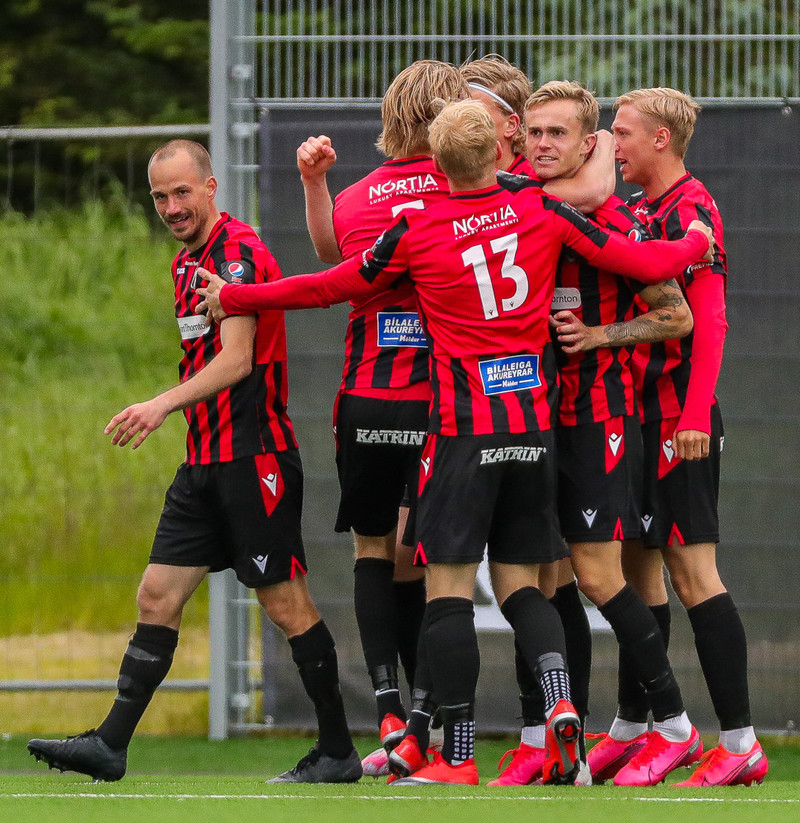 Myndaveisla: Valur burstaði Víking