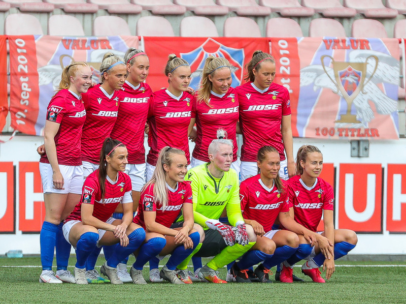 Myndaveisla: Valur sló ÍBV út