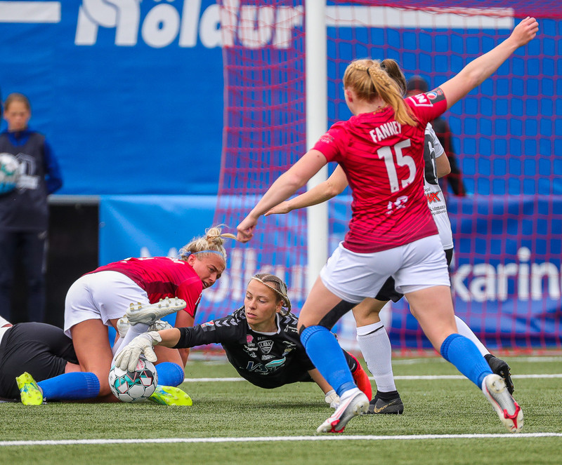 Myndaveisla: Valur sló ÍBV út