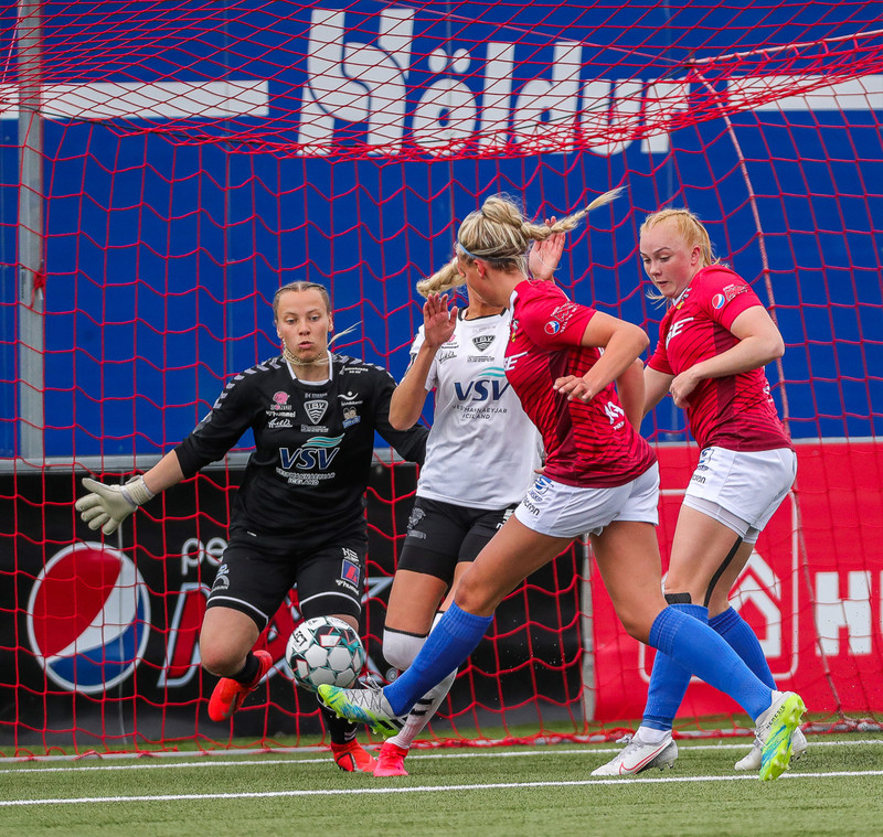 Myndaveisla: Valur sló ÍBV út