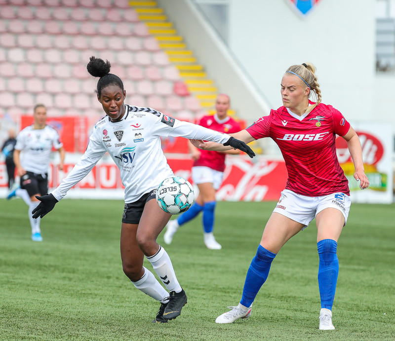 Myndaveisla: Valur sló ÍBV út