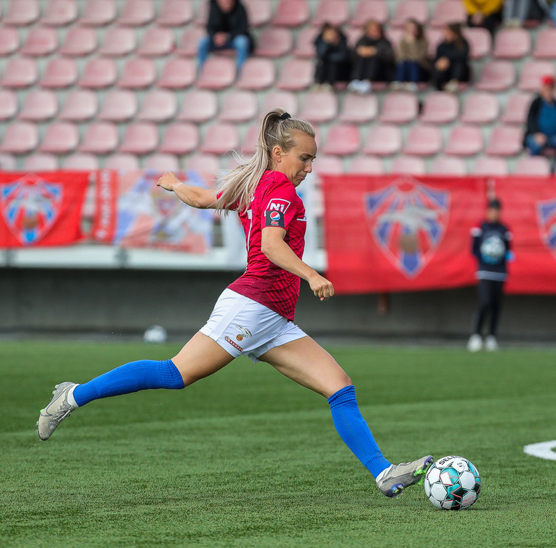 Myndaveisla: Valur sló ÍBV út