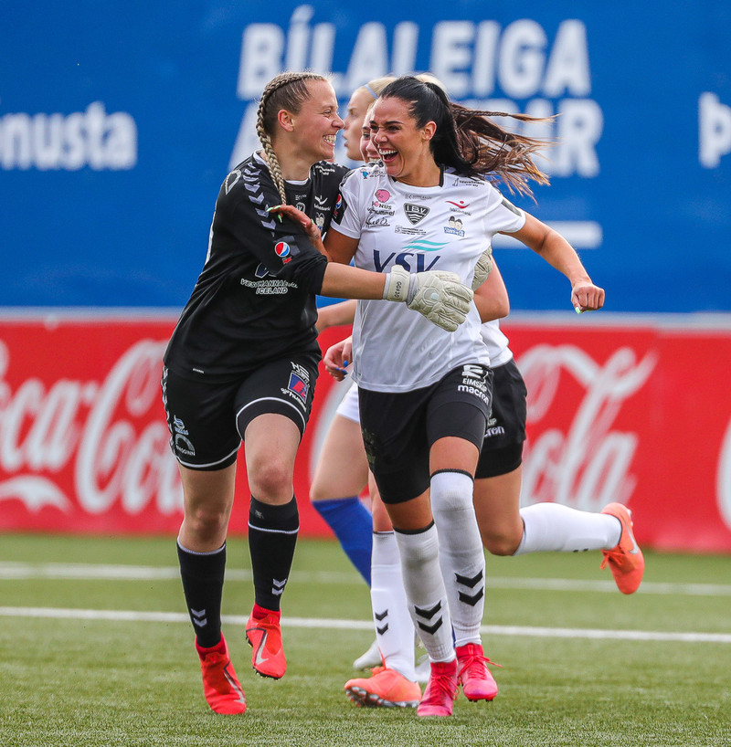 Myndaveisla: Valur sló ÍBV út
