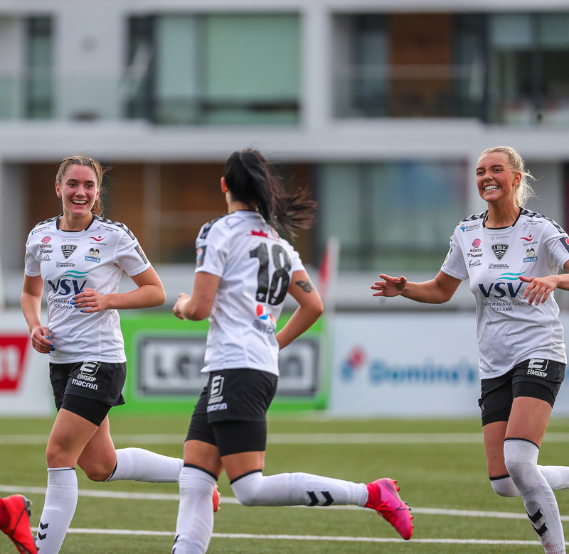 Myndaveisla: Valur sló ÍBV út