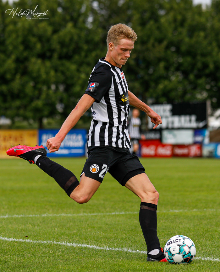 Stefán Árni Geirsson. í leiknum í gær.