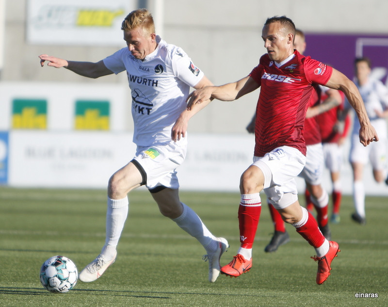 Myndaveisla: Valur á toppinn með sigri á Fylki