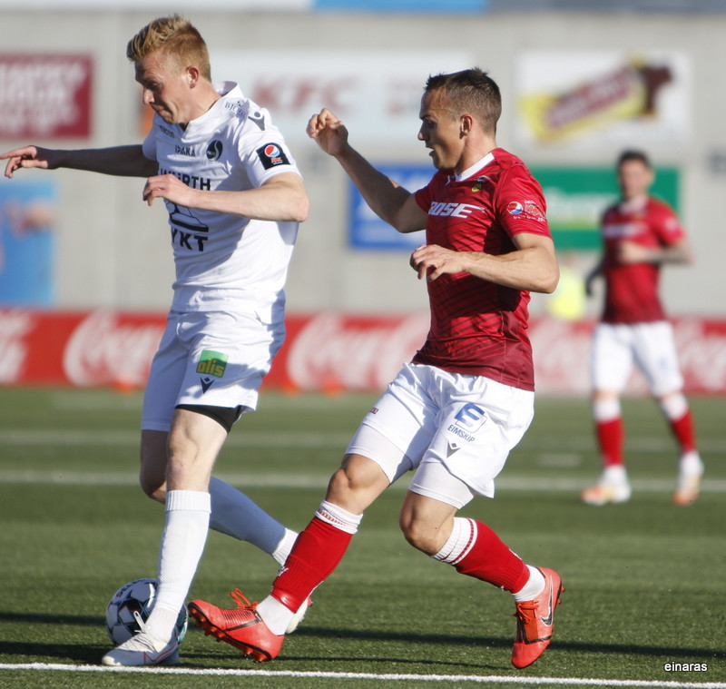 Myndaveisla: Valur á toppinn með sigri á Fylki