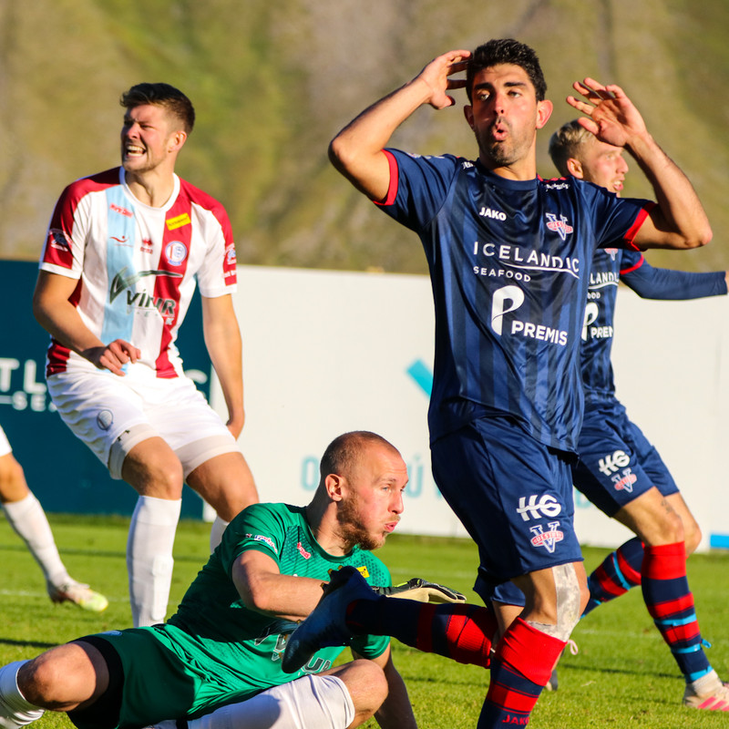 Vestri reiknar með því að senda erlenda leikmenn heim 19.október