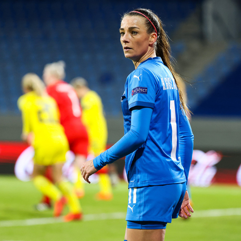 Hallbera Guðný Gísladóttir, 118 landsleikir og þrjú mörk.