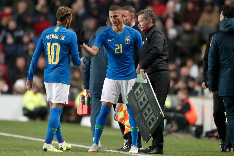 Hinn 28 ára gamli Neymar hefur skorað 61 mark í 101 landsleik.