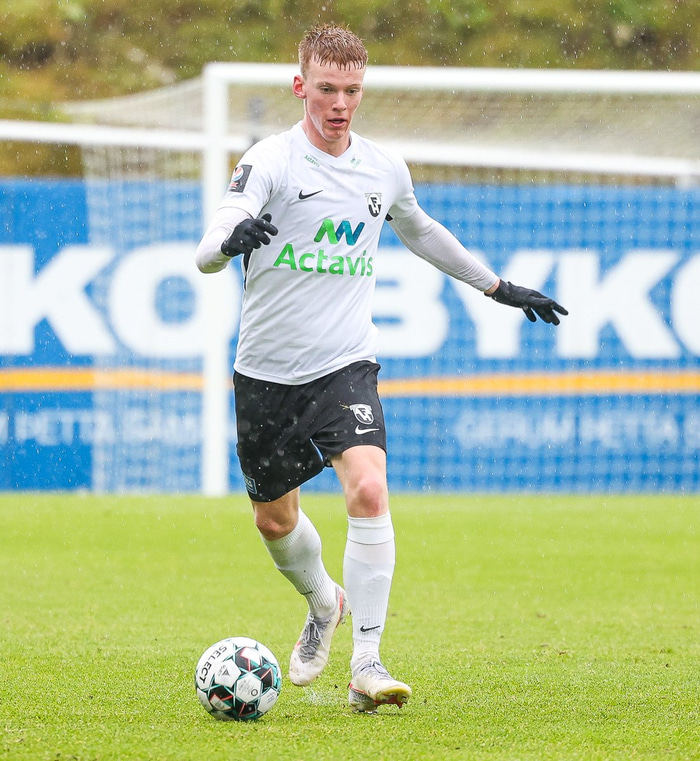Logi Hrafn Róbertsson í FH. Hafnarfjarðarliðið á flesta fulltrúa í hópnum.