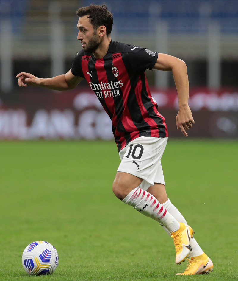 Hakan Calhanoglu hjá AC Milan.