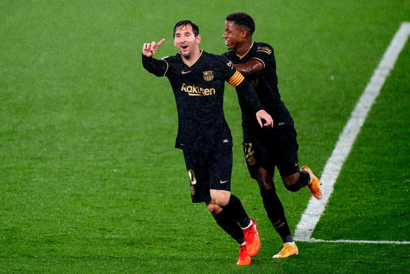 Lionel Messi og Ansu Fati fögnuðu dátt í sigrinum gegn Celta.
