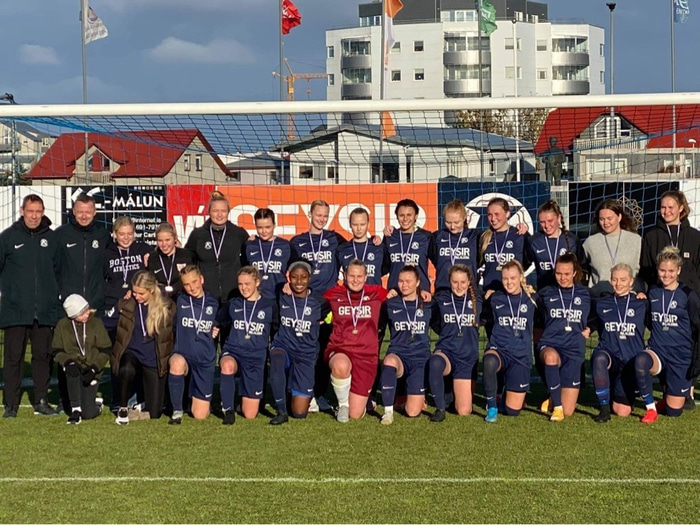 Keflavíkurliðið eftir verðlaunaafhendingu í dag
