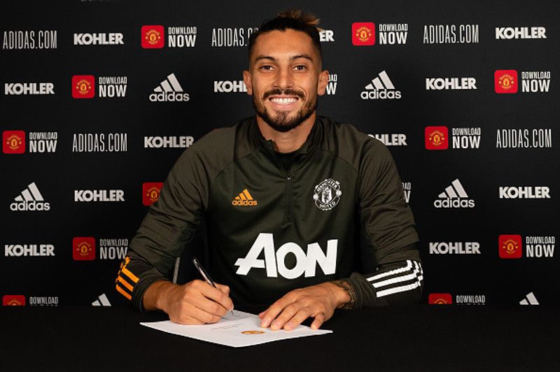 Telles gæti spilað með Man Utd - Ekki með veiruna