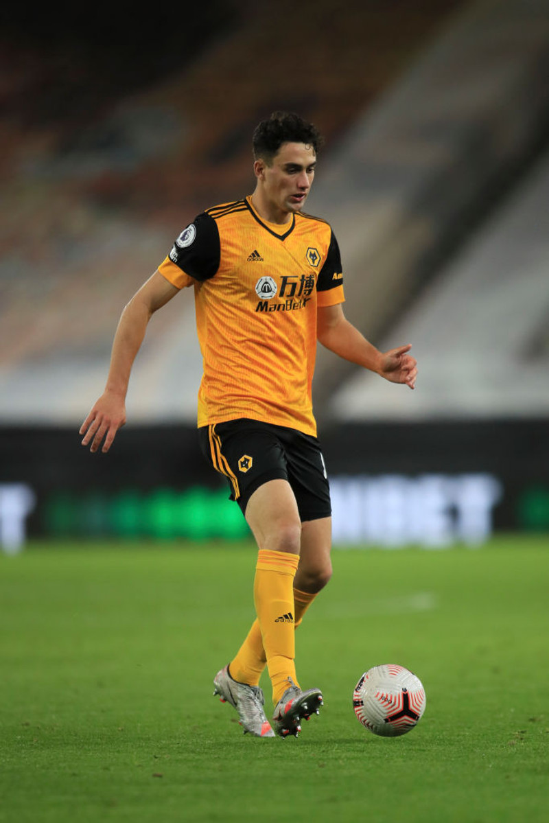 Var landsliðsfyrirliði í futsal og lék í utandeildinni - Nú í byrjunarliði Wolves